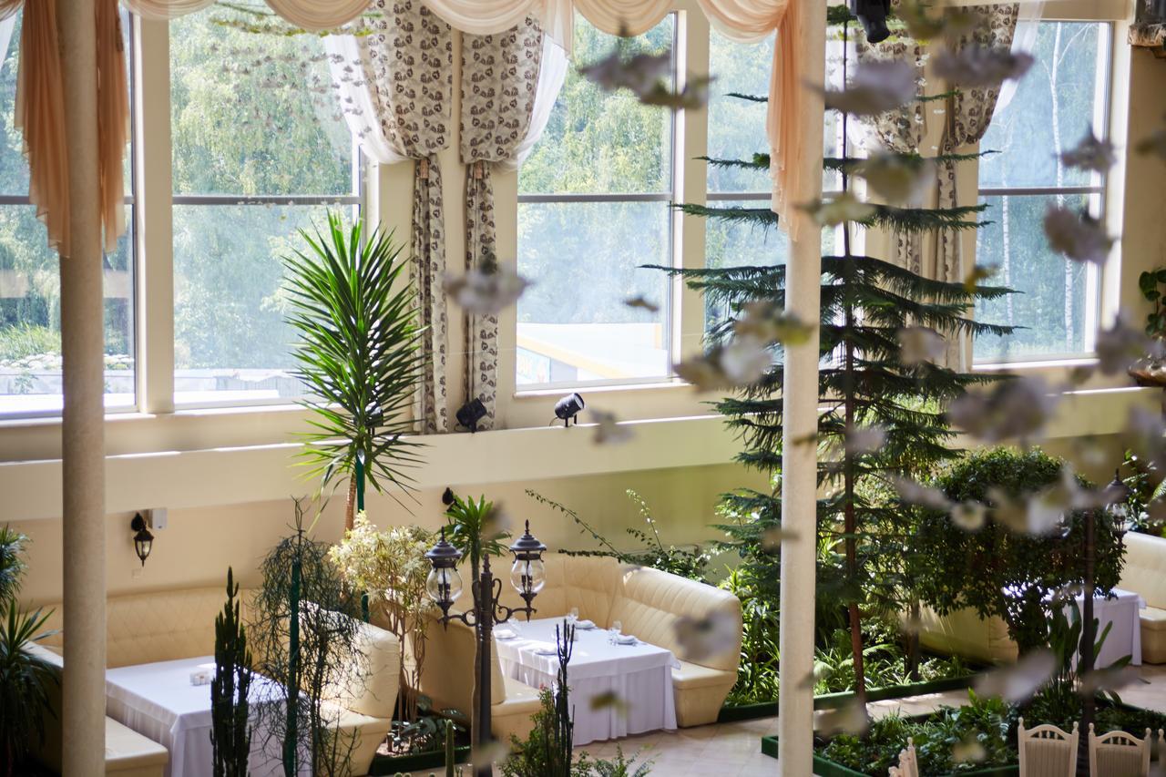 Garden Hall Ternopil Kültér fotó