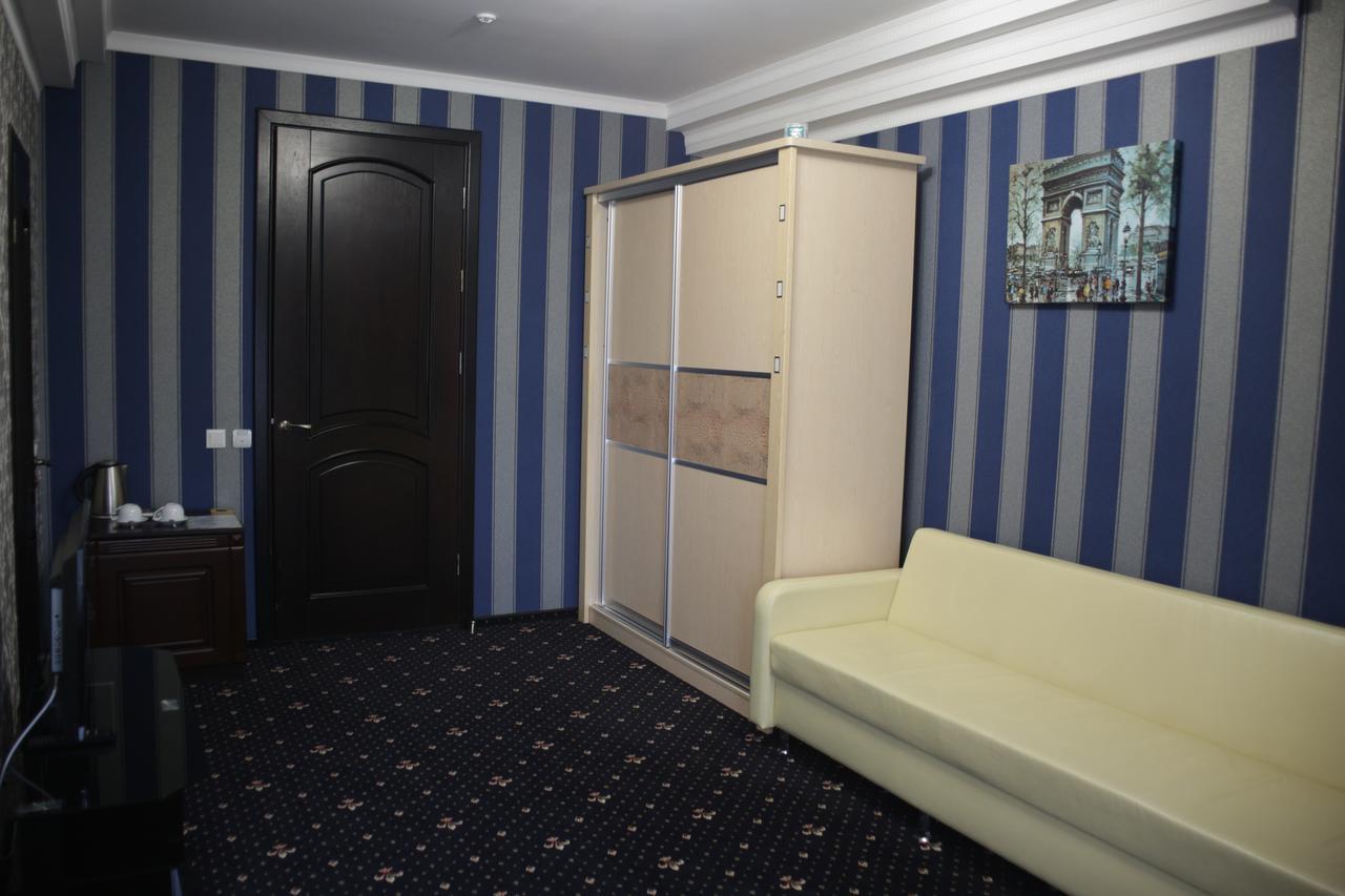 Garden Hall Ternopil Kültér fotó